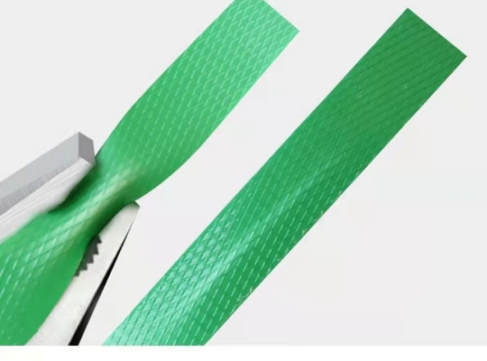 Màu xanh lá cây bền bỉ Dây đeo PET có nhiệm vụ nặng nề được dập nổi mượt mà để đóng gói