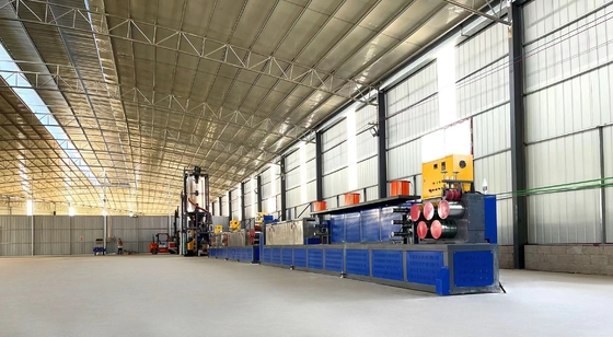 Máy chế tạo dây đai đóng gói điện một vít Đường đẩy dây đai PET 90KW Máy chế tạo dây đai PET điện