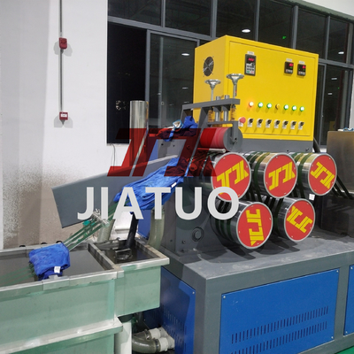 9-32mm chiều rộng PET tùy chỉnh 3 dây đeo Máy sản xuất với công suất ép lớn 400kg / h