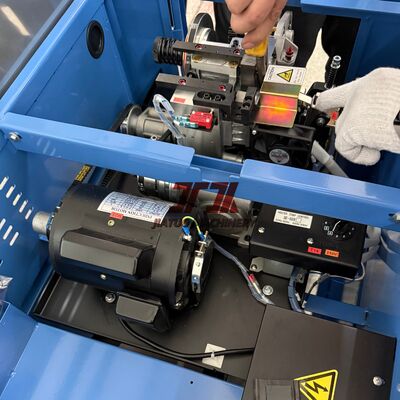 Máy dây thắt bán tự động chất lượng cao với độ căng tối đa 60kg và tốc độ buộc 2,5 giây / kênh với máy liên lạc Schneider