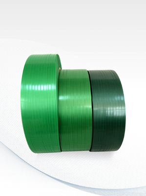 PET Strapping Band được làm từ 100% vật liệu tấm chai PET nghiền nát